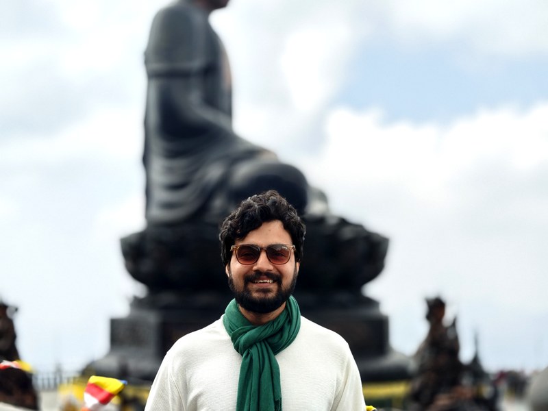 Jeet travelling in Vietnam